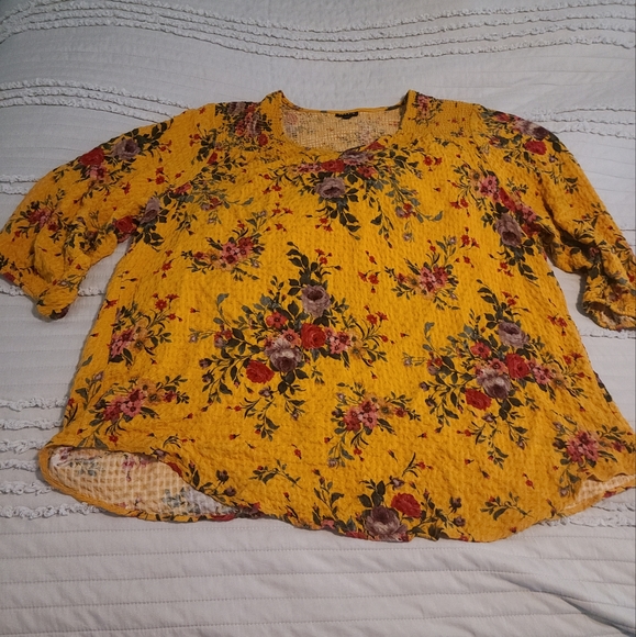 Torrid Yellow Floral Crinkle Blouse Size 3 - Picture 6 of 9